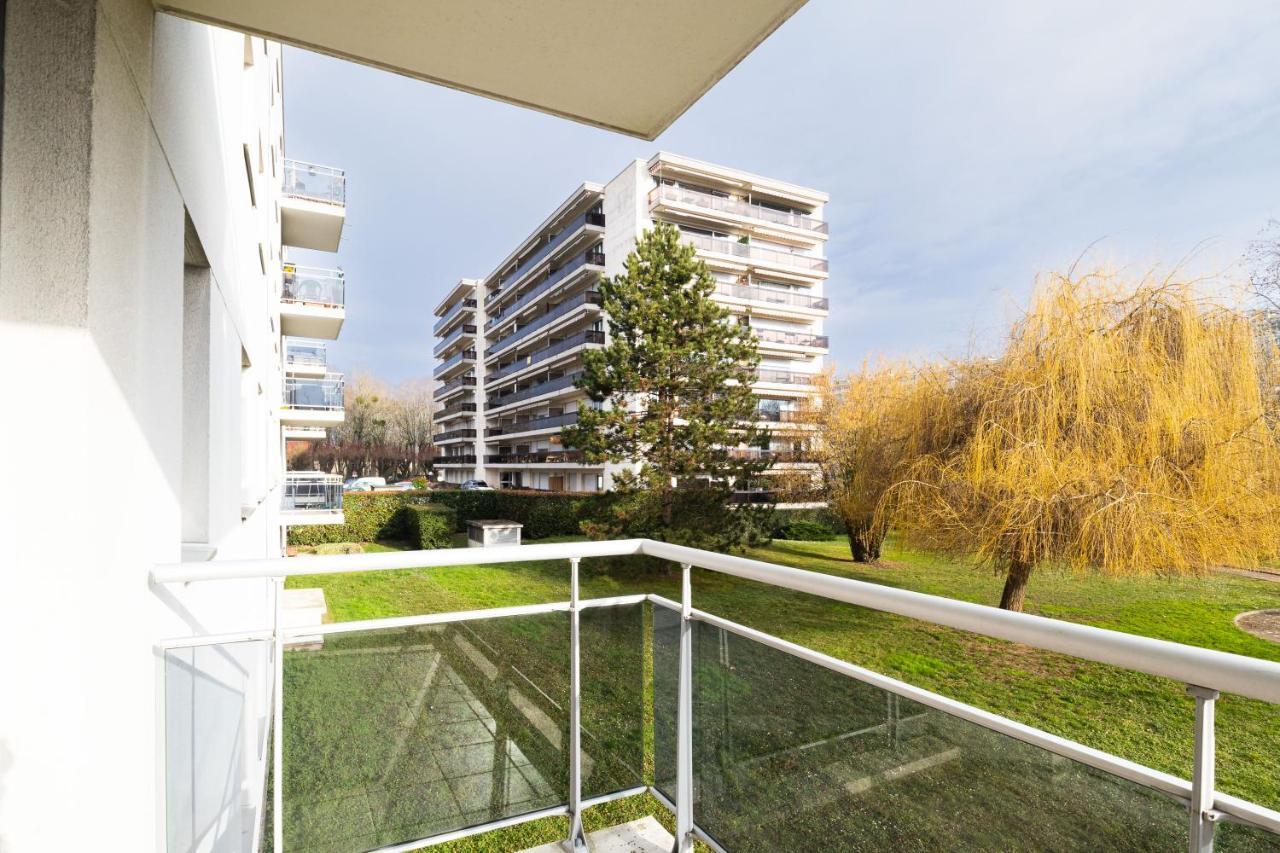 The Green Home - Quiet And Fully Equipped High-End Studio With Parking Courcouronnes Exterior photo